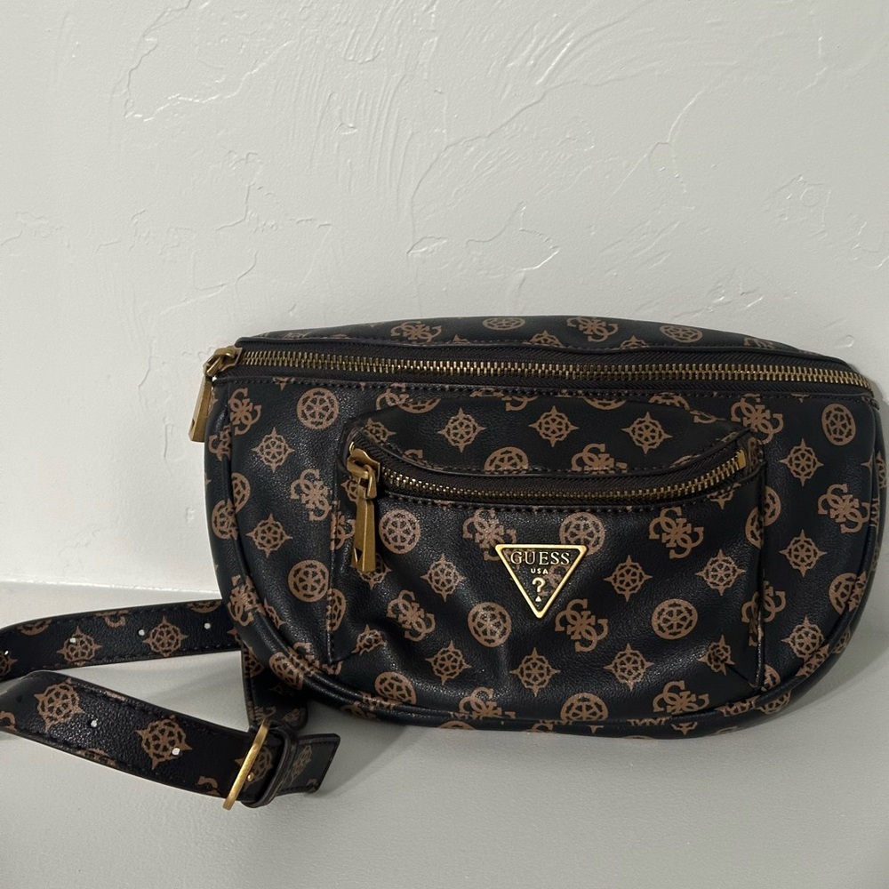 Guess Black and Tan Logo Patterned Bag